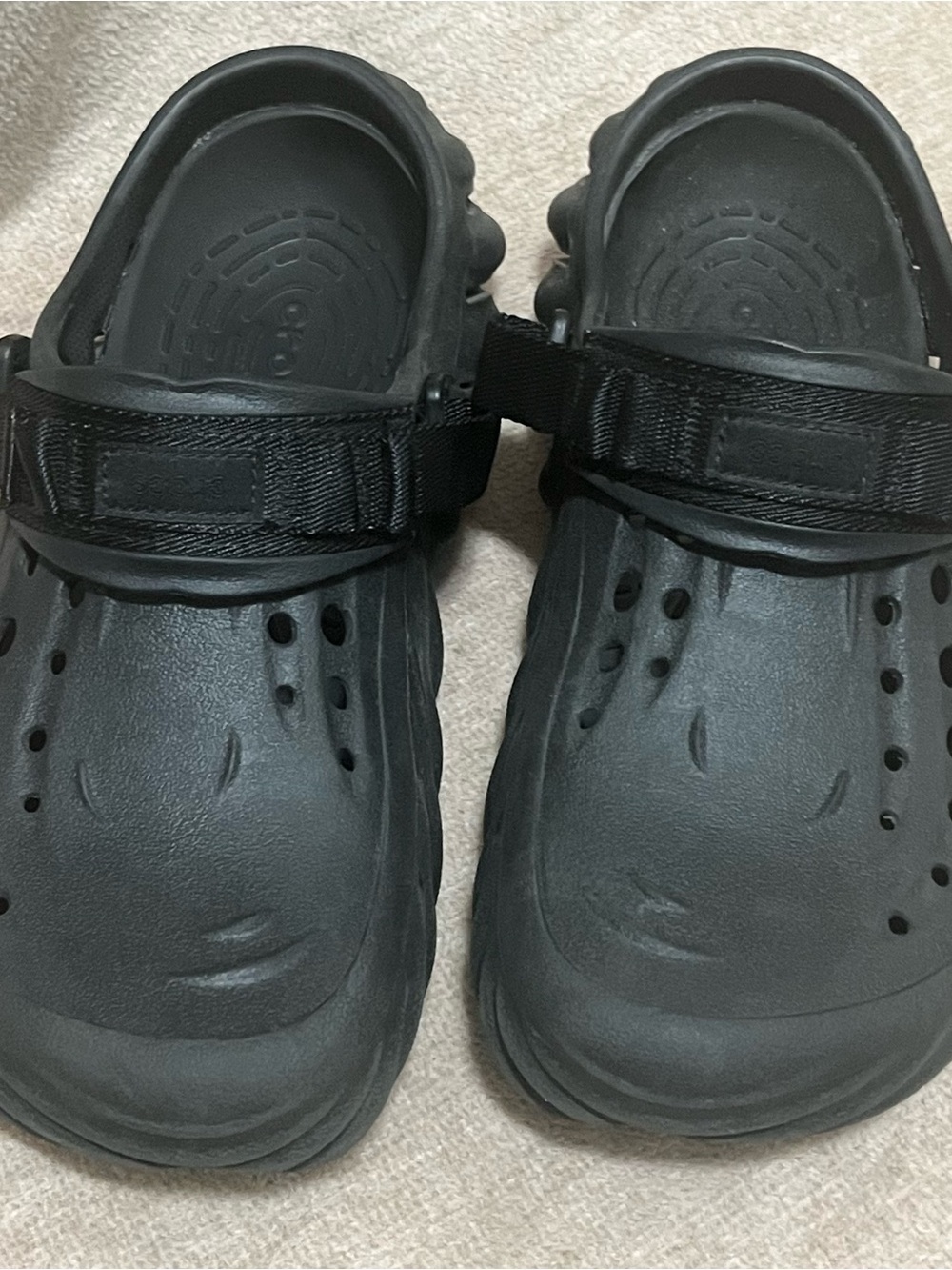 CROCS Men's Black Strap Clog Sandals with Adjustable Heel Strap